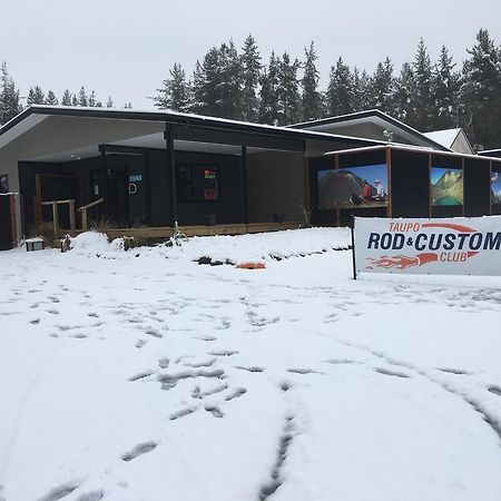 Tongariro Holiday Park ナショナル・パーク エクステリア 写真