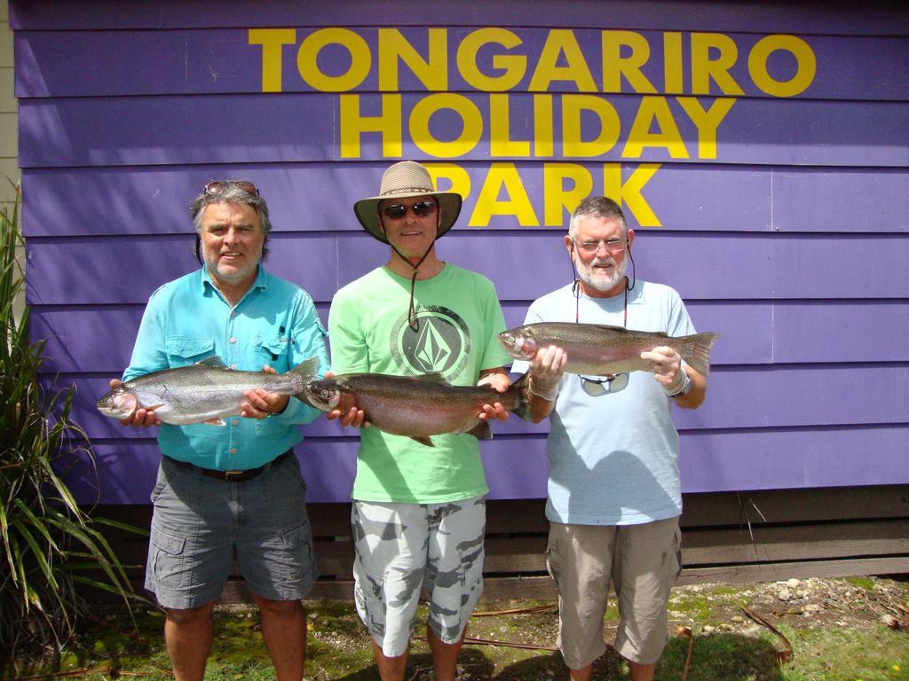 Tongariro Holiday Park ナショナル・パーク エクステリア 写真