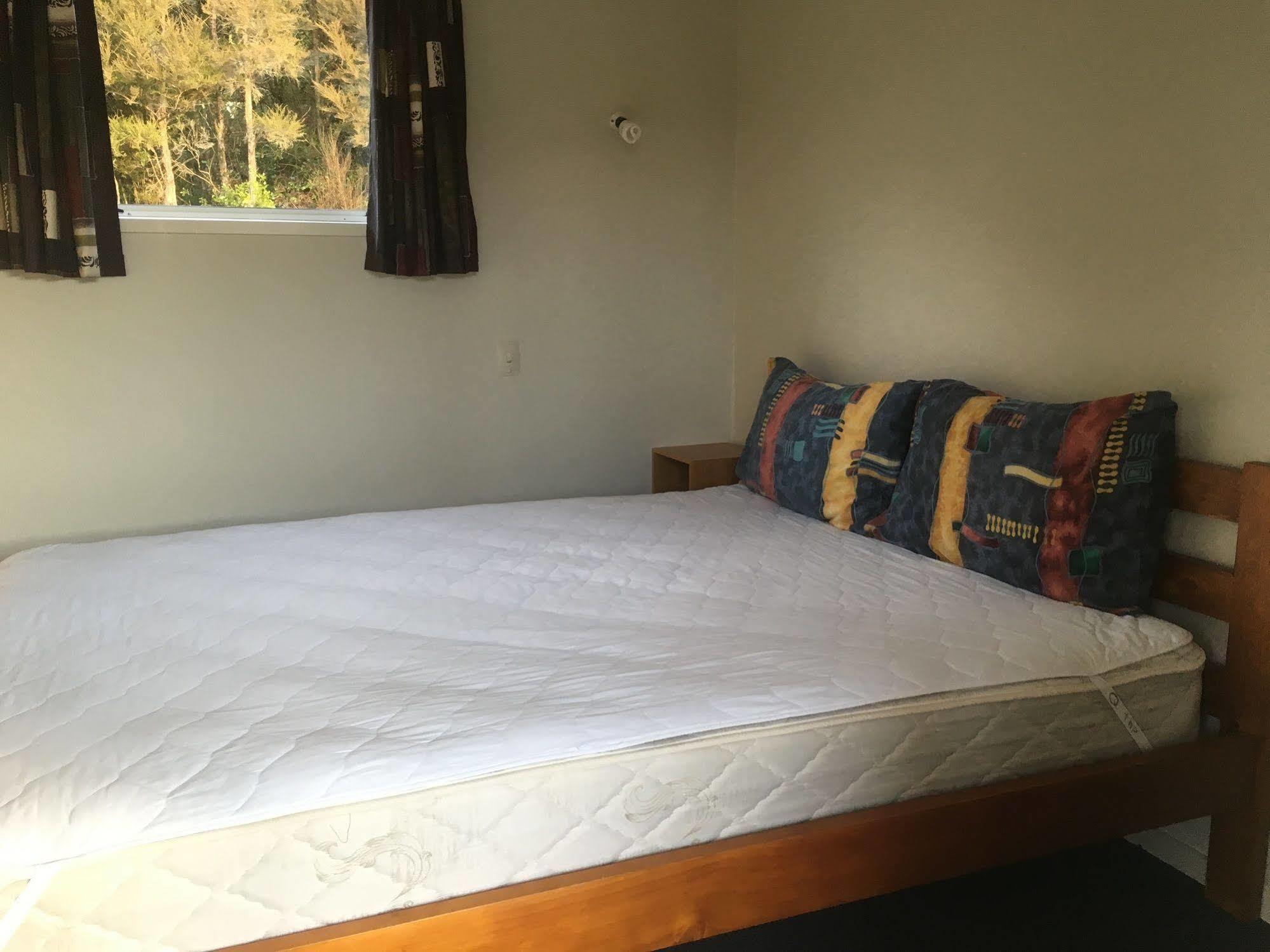 Tongariro Holiday Park ナショナル・パーク エクステリア 写真